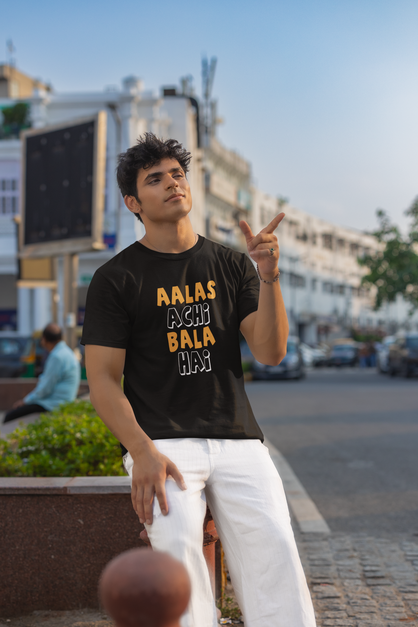 Typography Classic T-Shirt ALAS M-1
